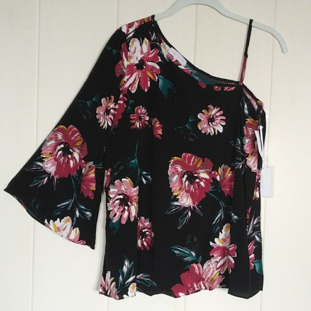 ✨️HP✨️ 1.STATE🇺🇸 One Shoulder Flounce Sleeve Top - NWT